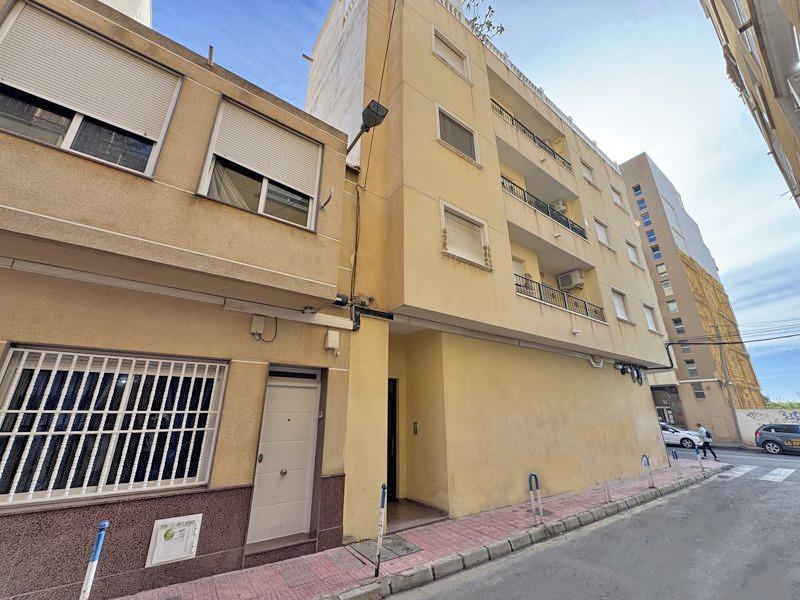 Flat in Torrevieja, Spain, 77 m² - picture 16