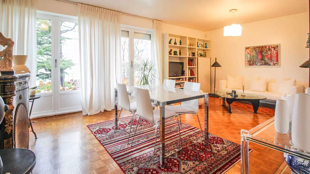Apartment in Evian-les-Bains, France, 73 m² - picture 1