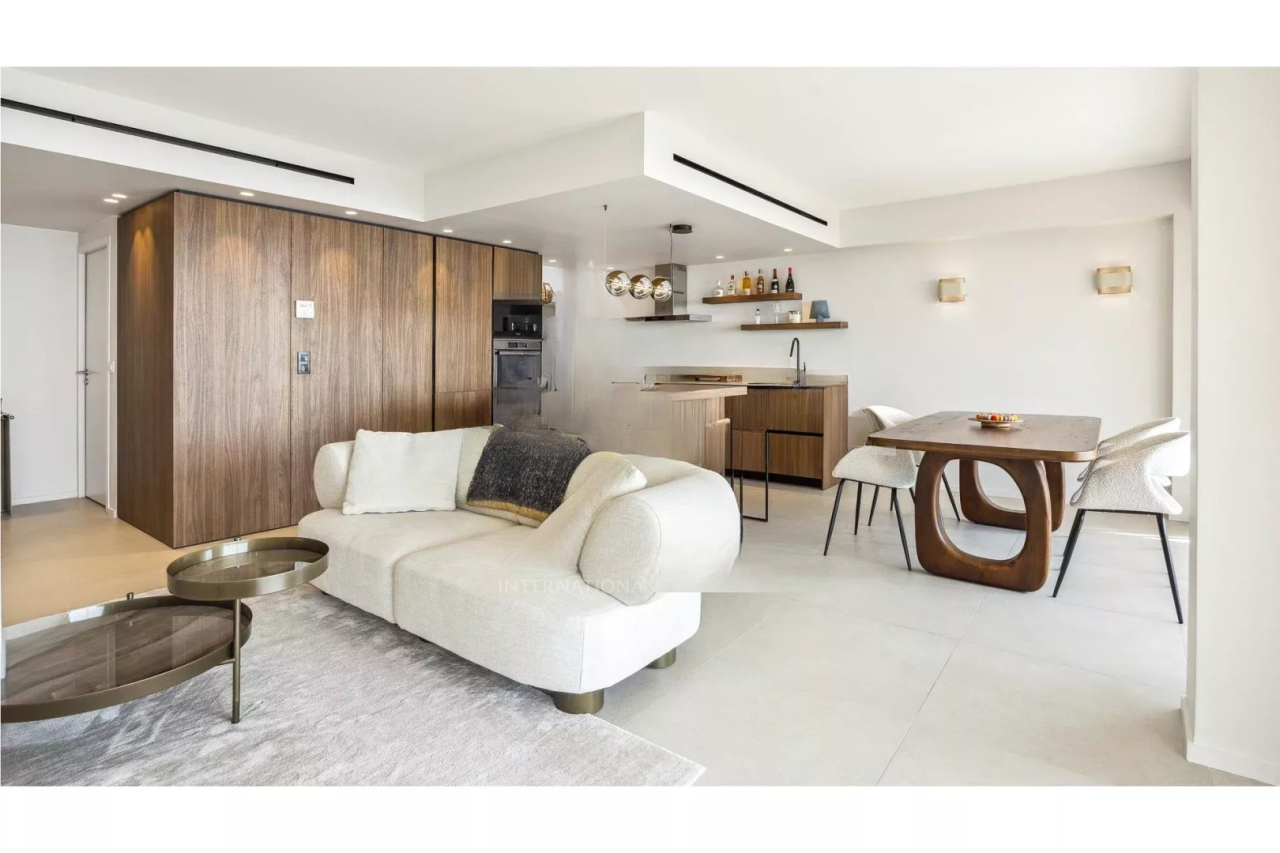 Flat in Cannes, France, 96 m² - picture 8