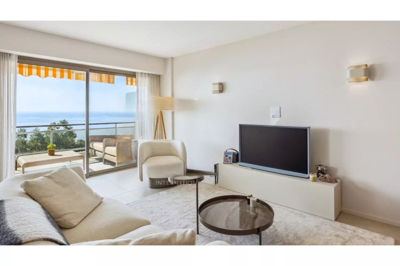 Flat in Cannes, France, 96 m² - picture 14