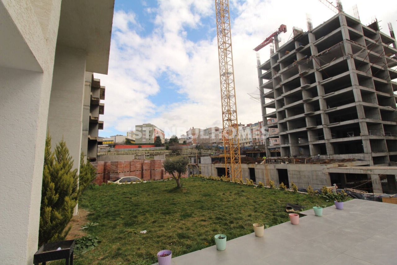 Apartment in Istanbul, Turkey, 74 m² - picture 17
