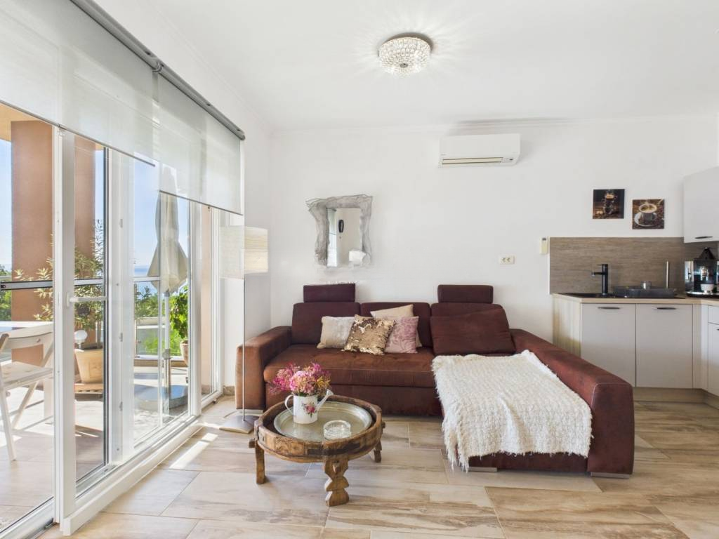Flat in Opatija, Croatia, 70 m² - picture 2