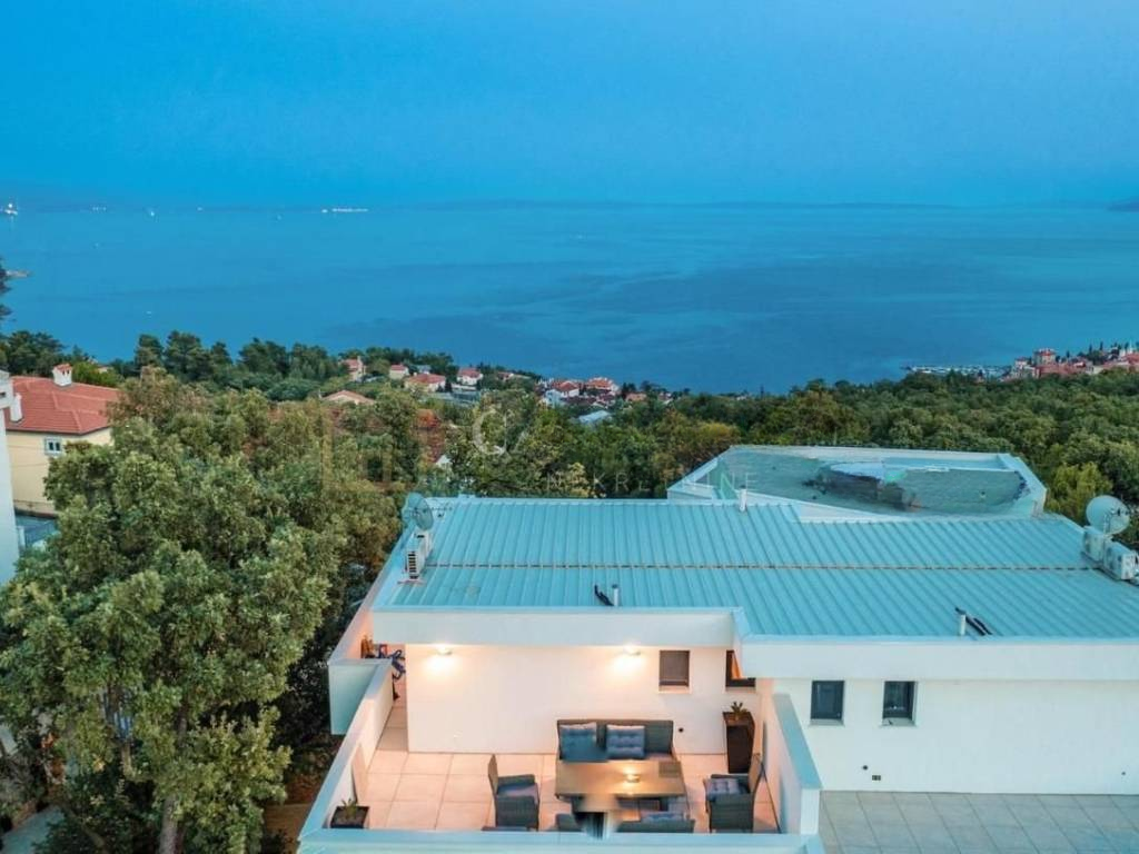 Casa a Opatija, Croazia, 220 m² - foto 3