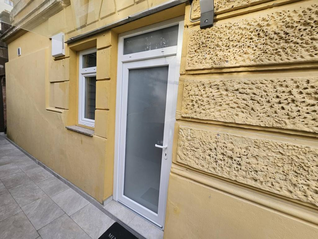 Flat in Opatija, Croatia, 25 m² - picture 10