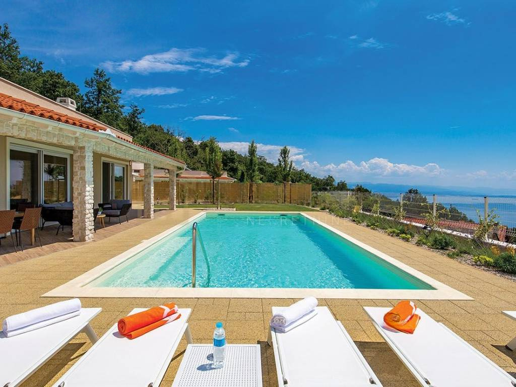 House in Opatija, Croatia, 400 m² - picture 1