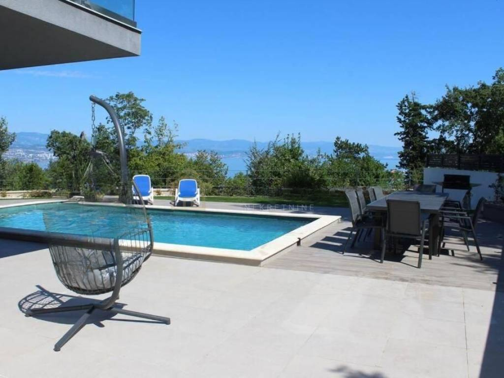 Casa en Opatija, Croacia, 400 m² - imagen 1