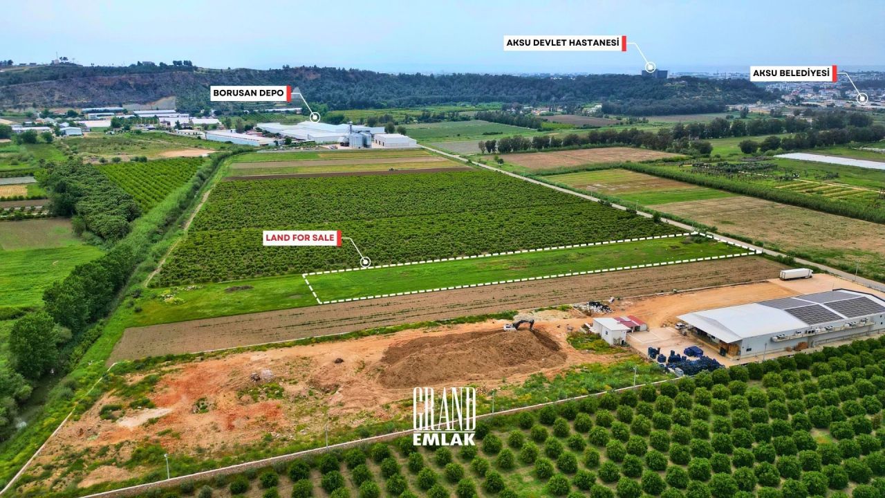 Grundstück in Antalya, Türkei, 10 000 m² - Foto 1