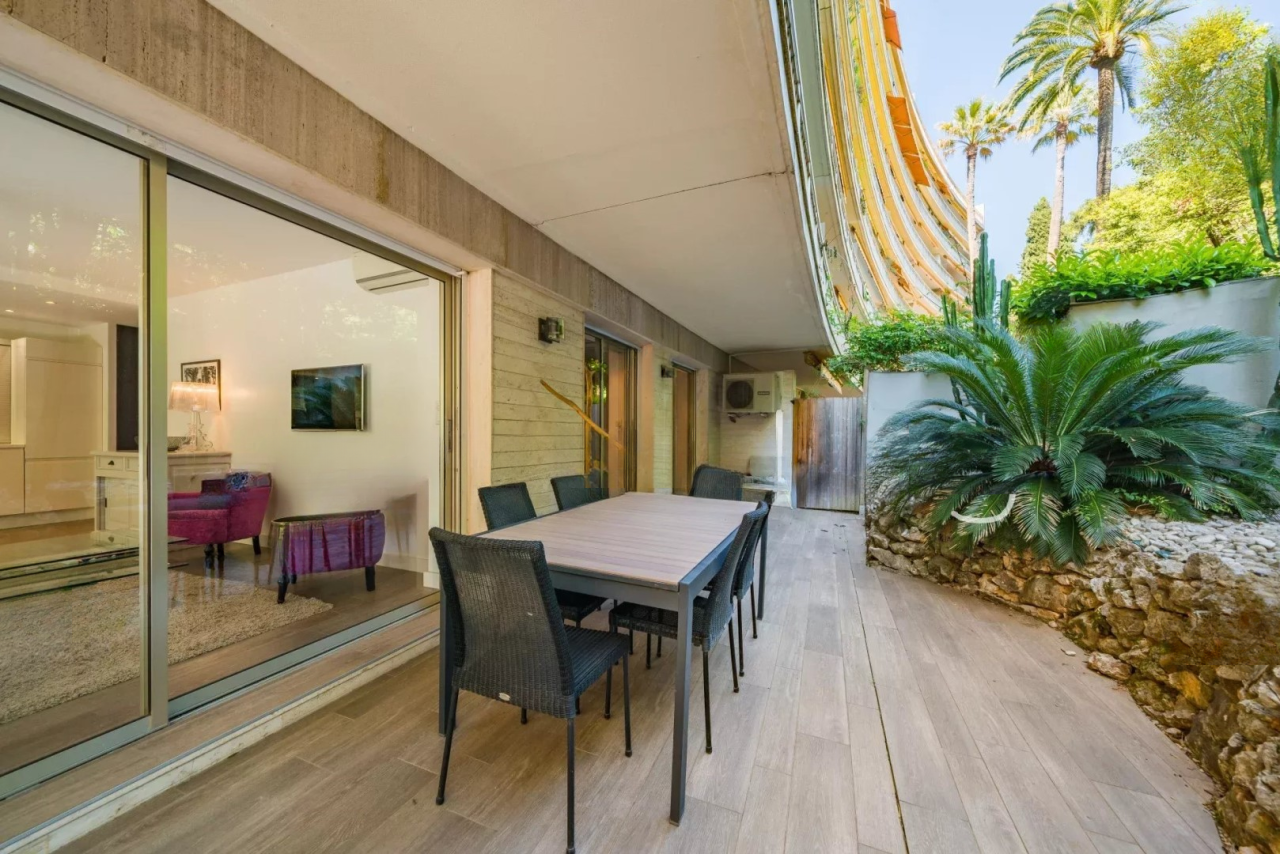 House in Cannes, France, 62 m² - picture 17
