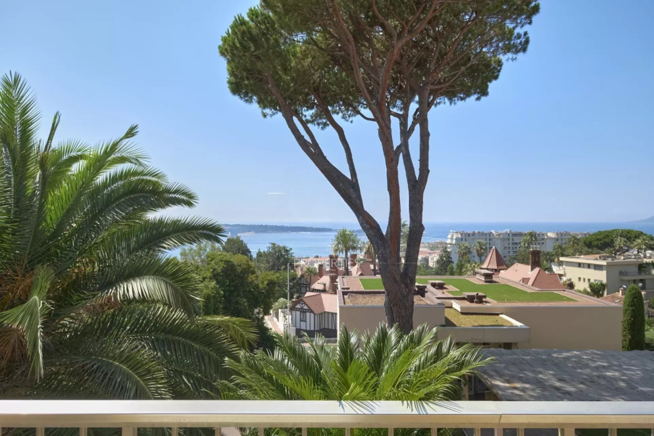 Appartamento a Cannes, Francia, 122 m² - foto 1