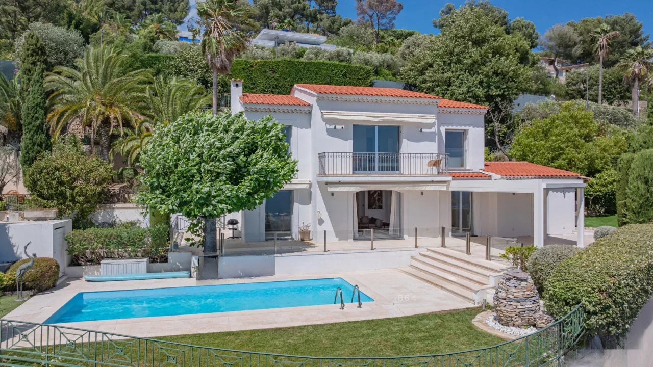 Flat in Cannes, France, 211 m² - picture 3