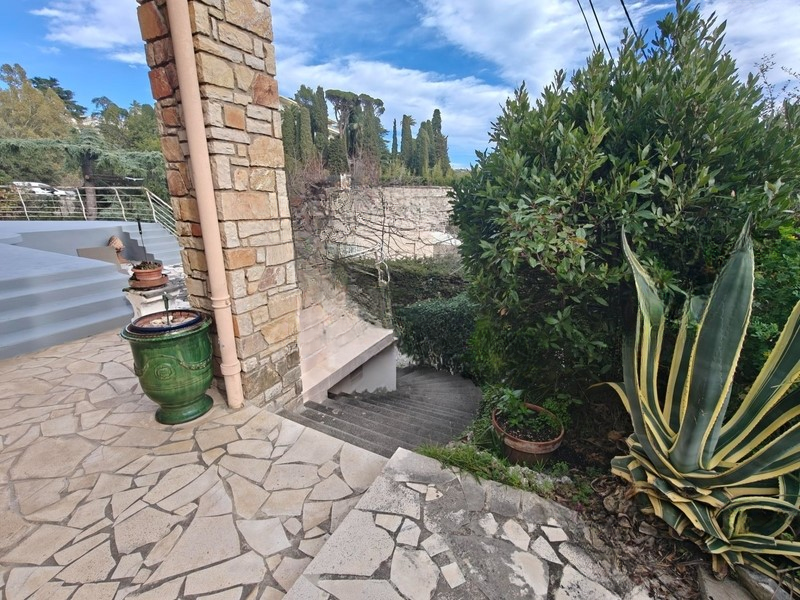 Flat in Cannes, France, 150 m² - picture 10