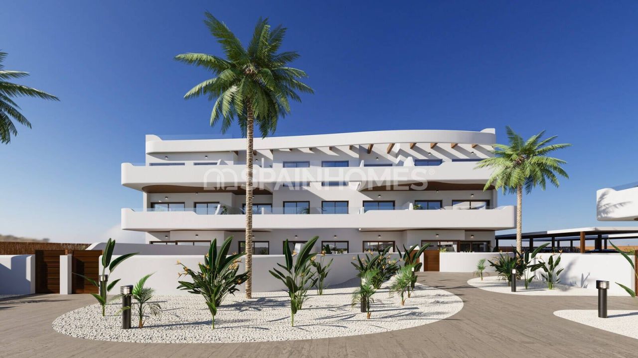 Apartment in Los Alcazares, Spain, 67 m² - picture 4
