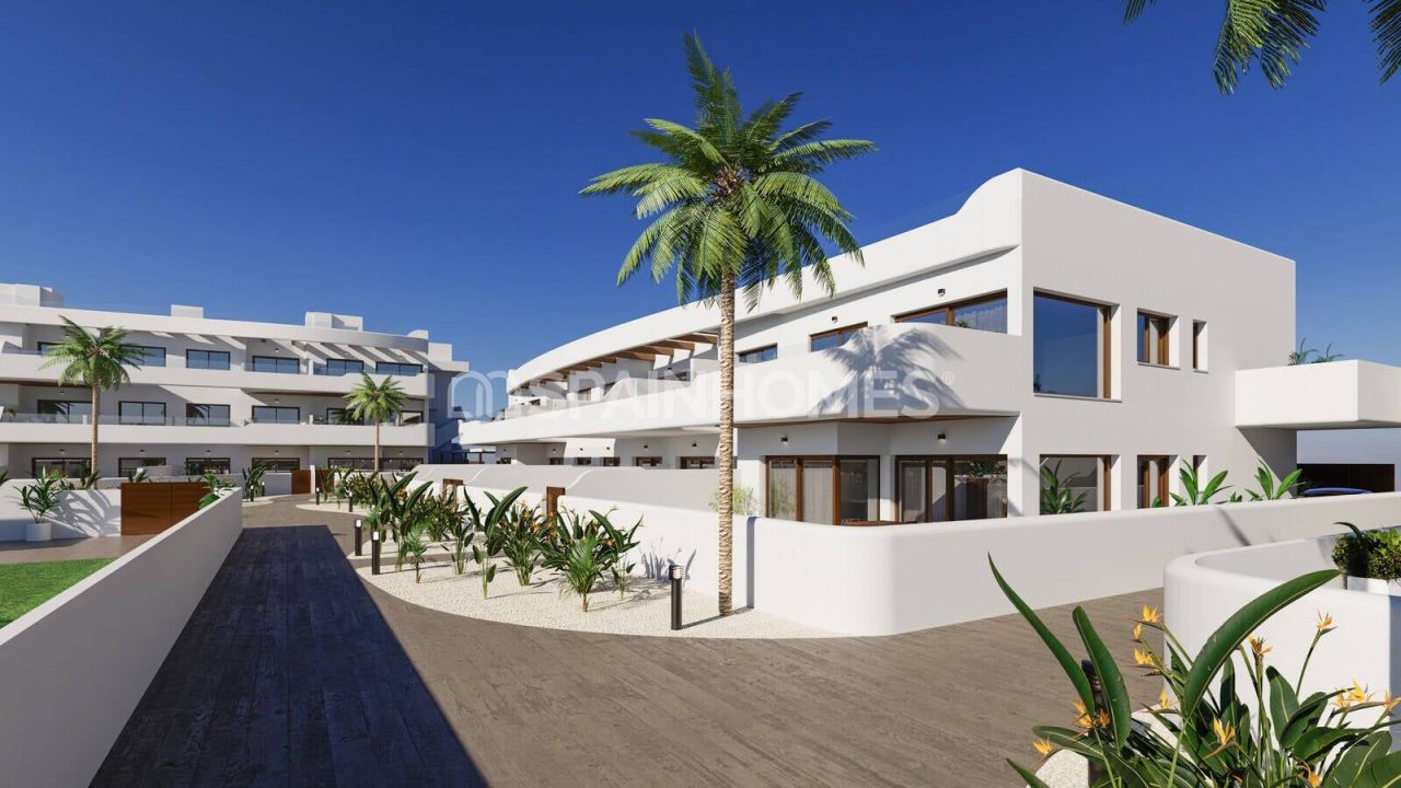 Apartment in Los Alcazares, Spain, 81 m² - picture 9