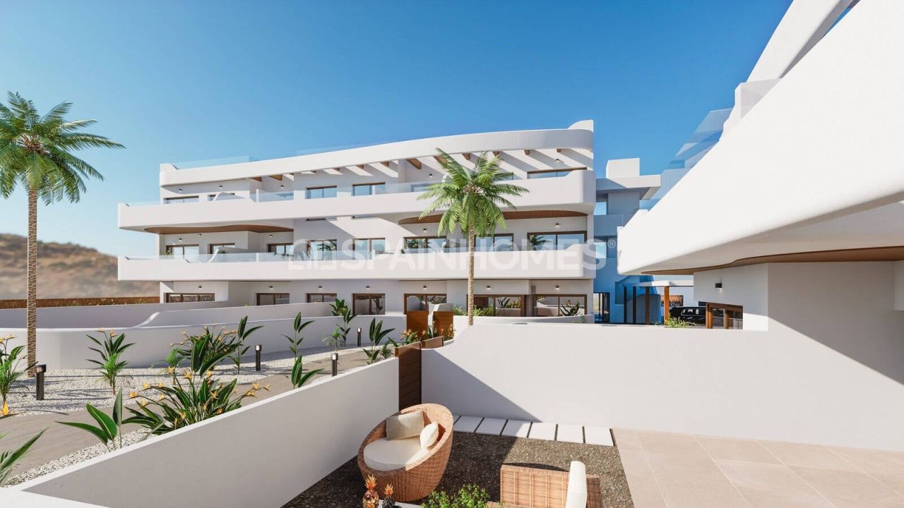 Apartment in Los Alcazares, Spain, 67 m² - picture 11