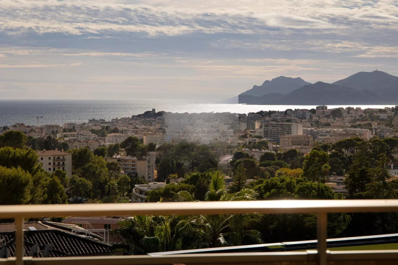 Appartement à Cannes, France, 111 m² - image 1