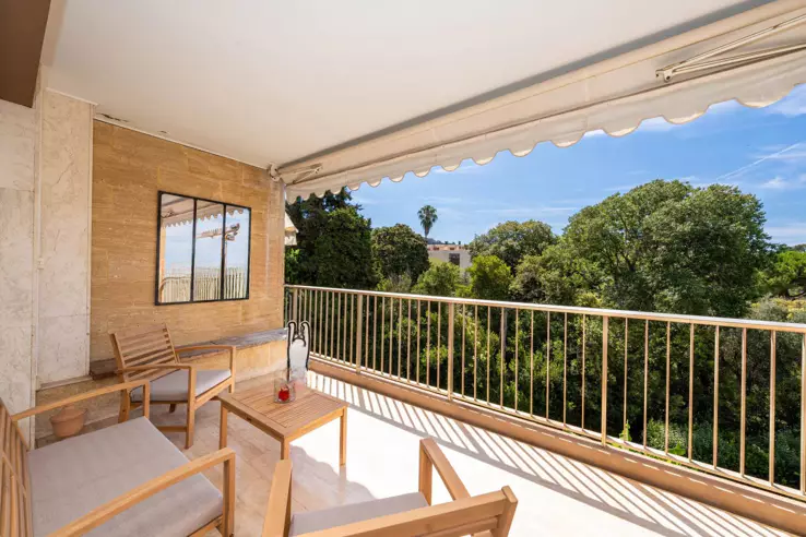 Flat in Cannes, France, 56 m² - picture 1