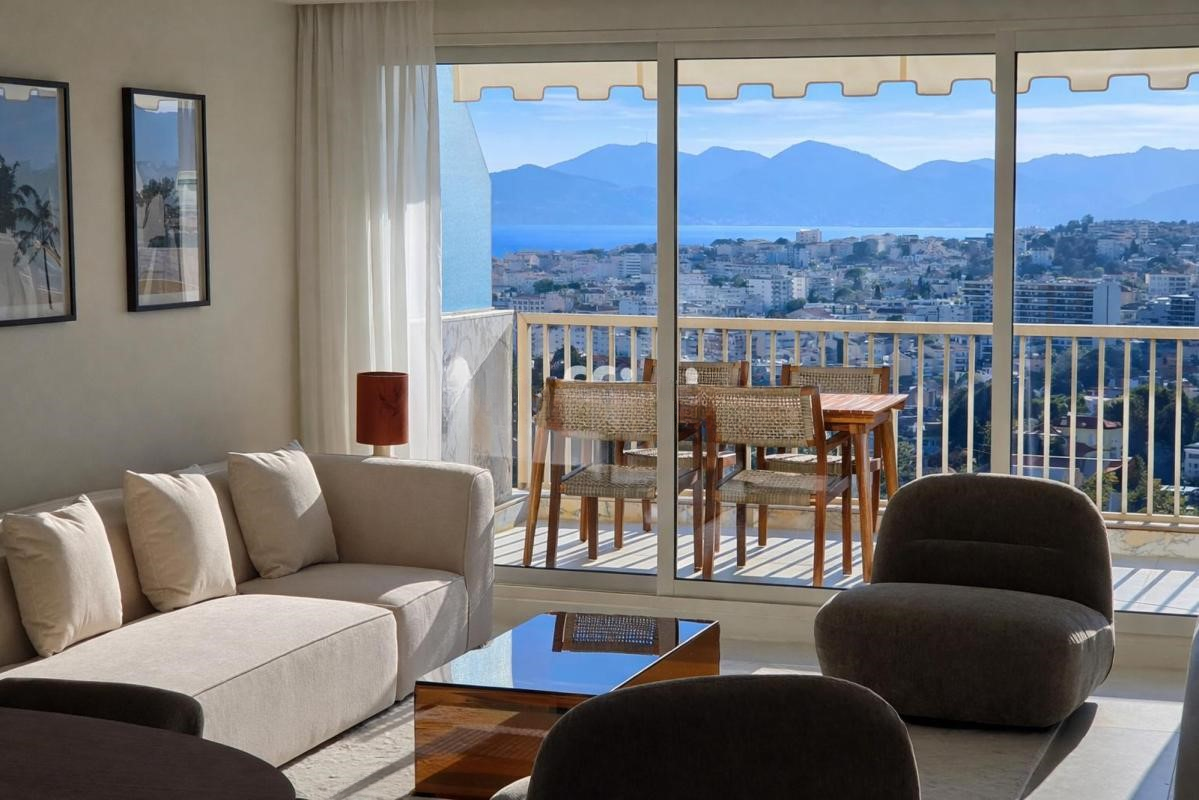 Flat in Cannes, France, 90 m² - picture 2