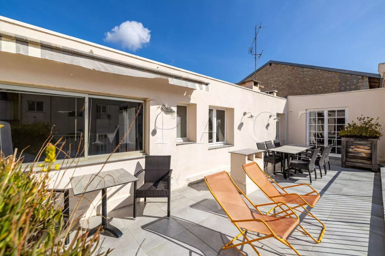 Flat in Cannes, France, 127 m² - picture 2