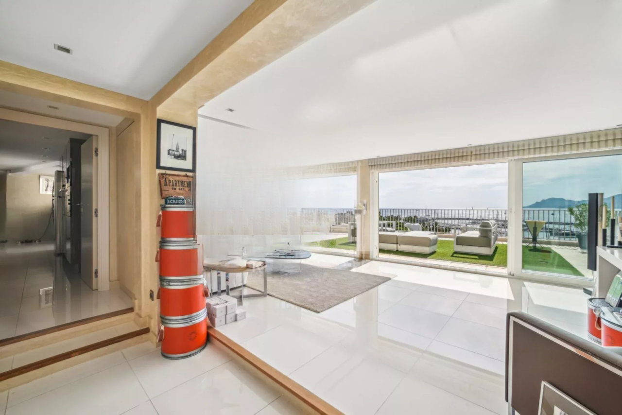 Flat in Cannes, France, 125 m² - picture 4