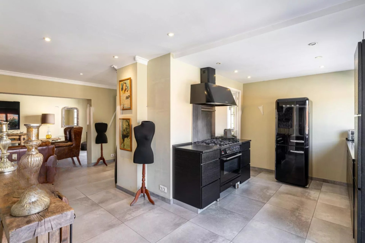 Flat in Cannes, France, 127 m² - picture 5