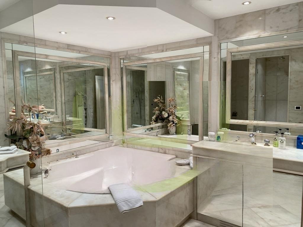 Flat in Cannes, France, 93 m² - picture 5