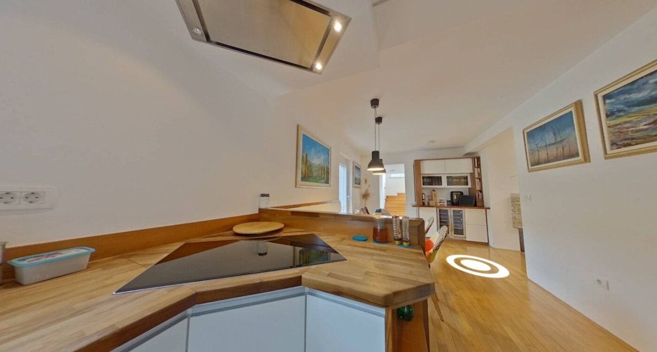 House in Cerknica, Slovenia, 483 m² - picture 8