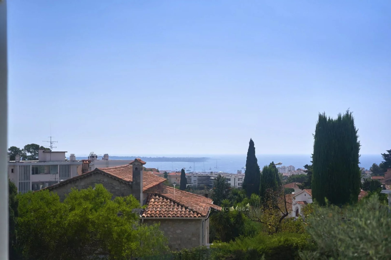 Flat in Cannes, France, 176 m² - picture 6