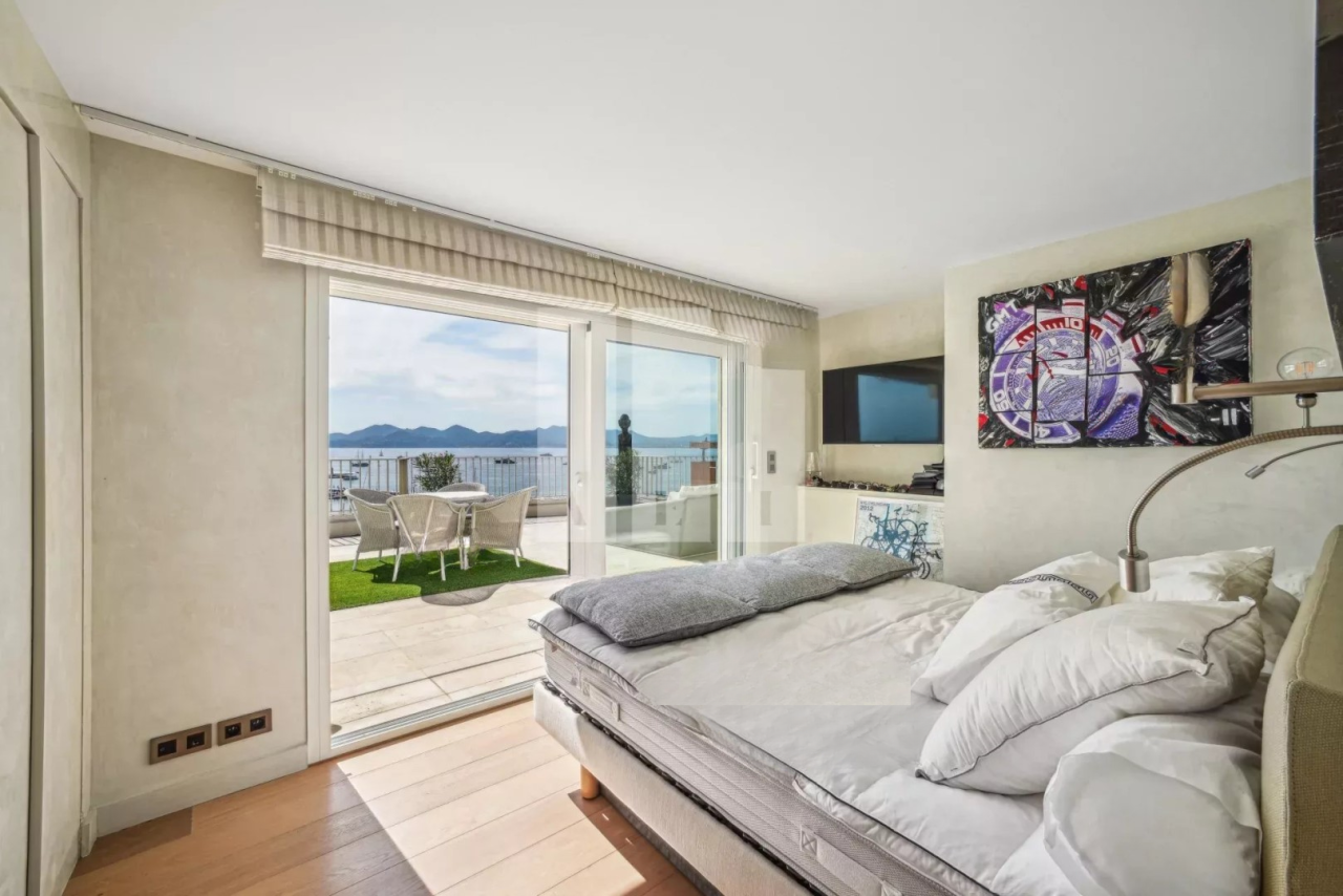 Flat in Cannes, France, 125 m² - picture 7