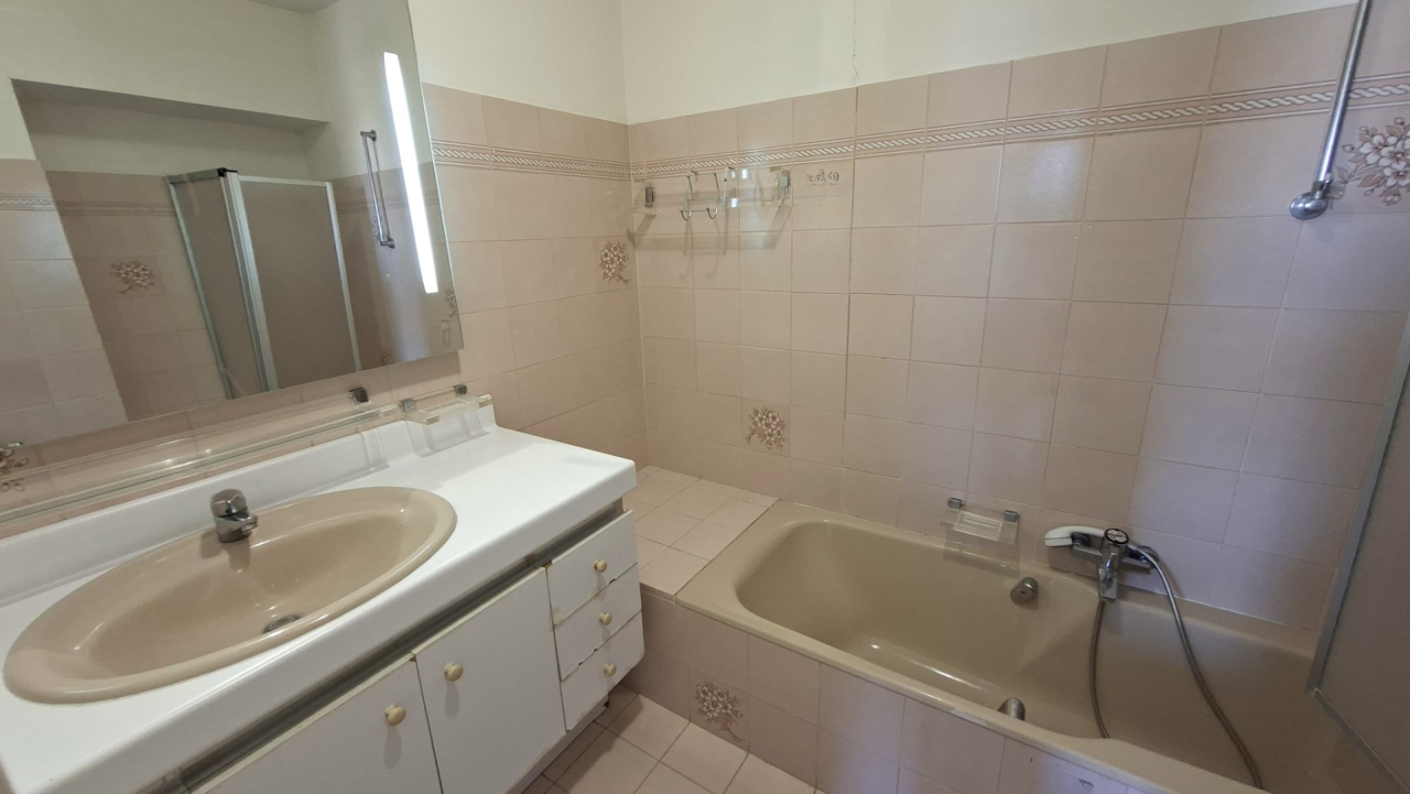 Flat in Cannes, France, 194 m² - picture 9
