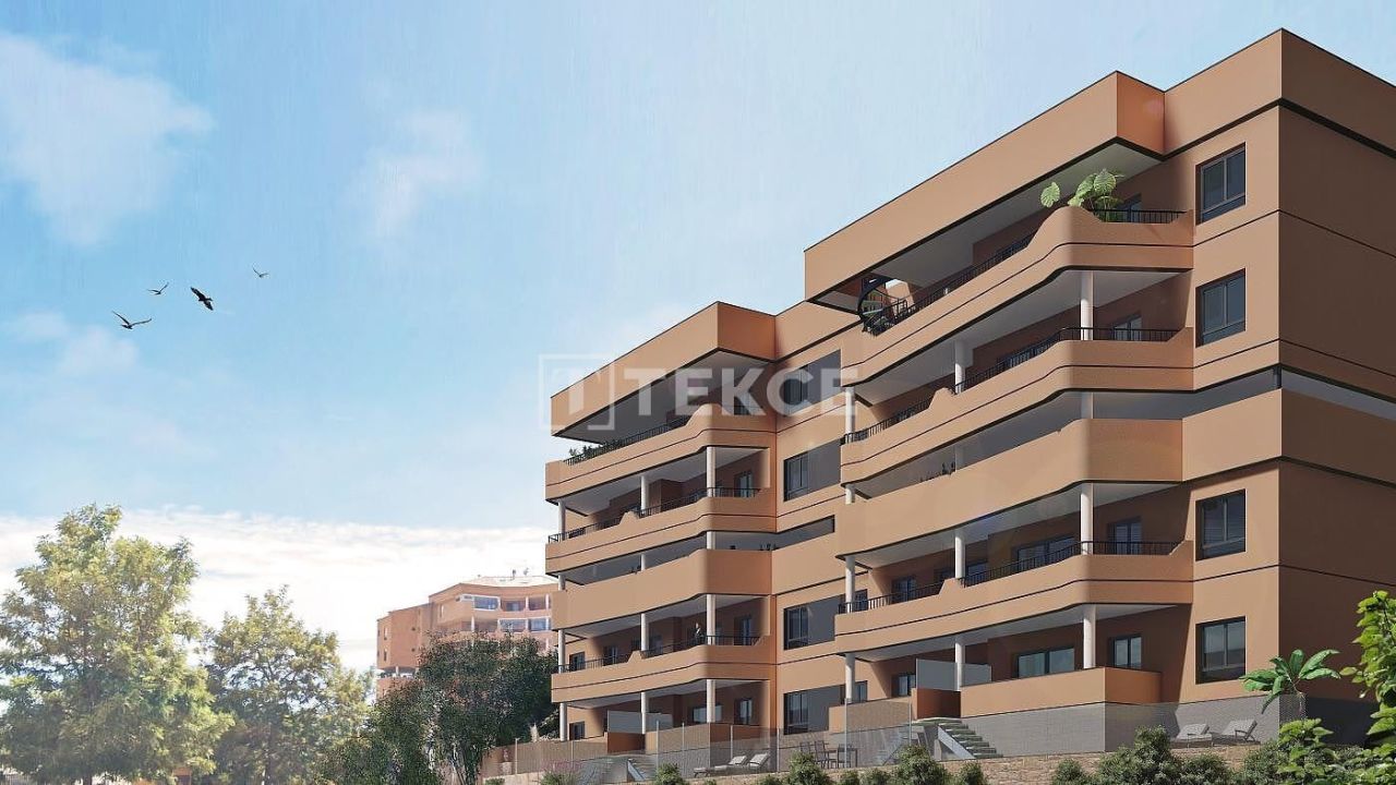 Penthouse in Fuengirola, Spain, 84 m² - picture 2