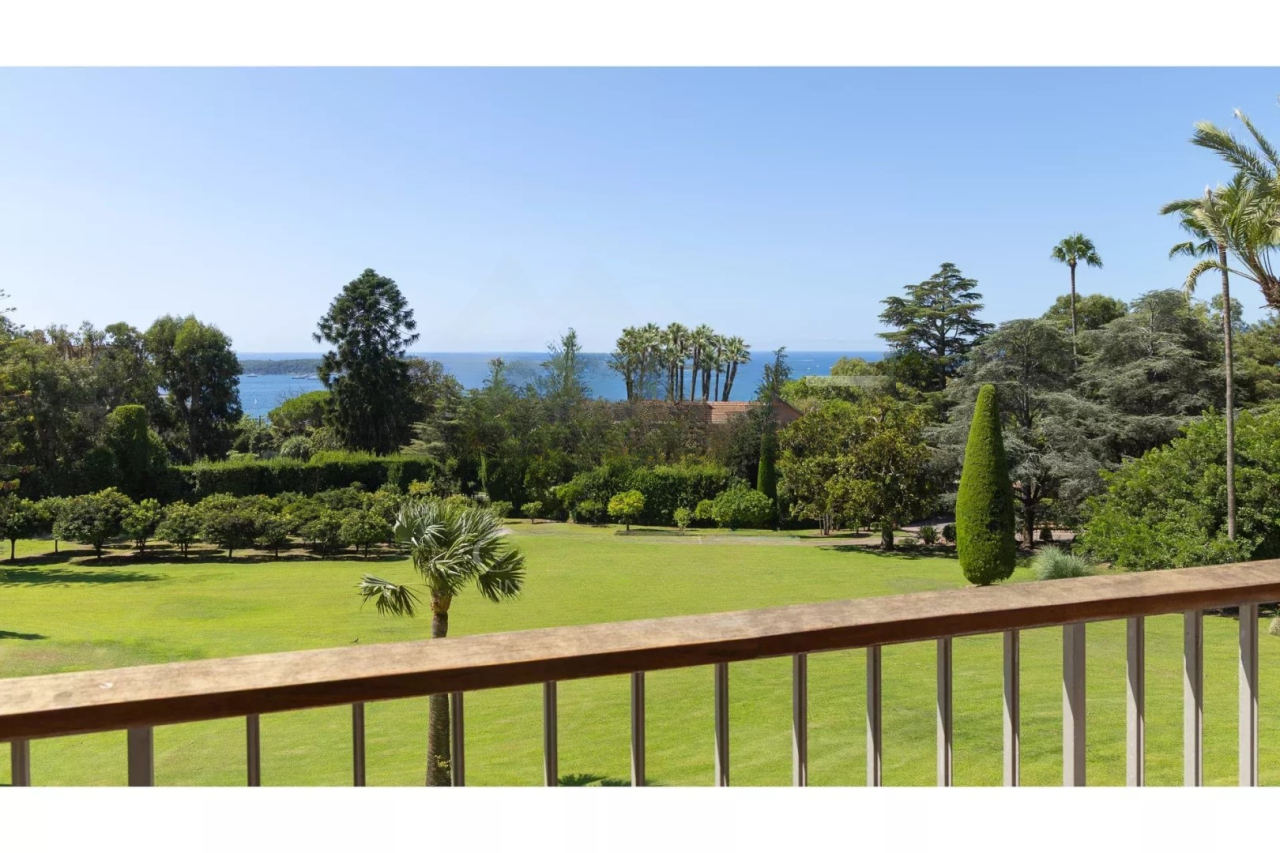 Flat in Cannes, France, 96 m² - picture 10
