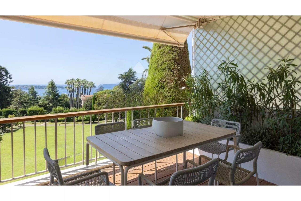 Flat in Cannes, France, 96 m² - picture 11