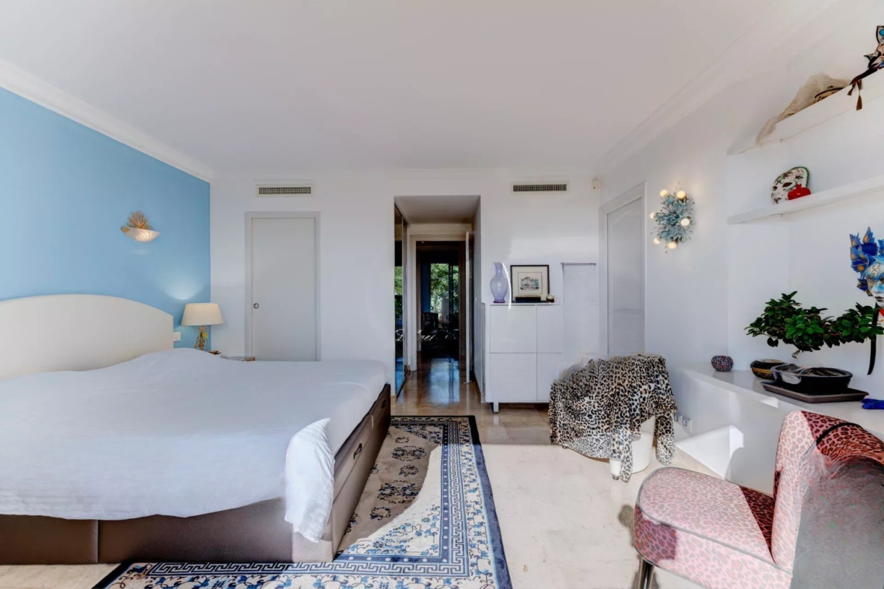 Flat in Cannes, France, 120 m² - picture 13