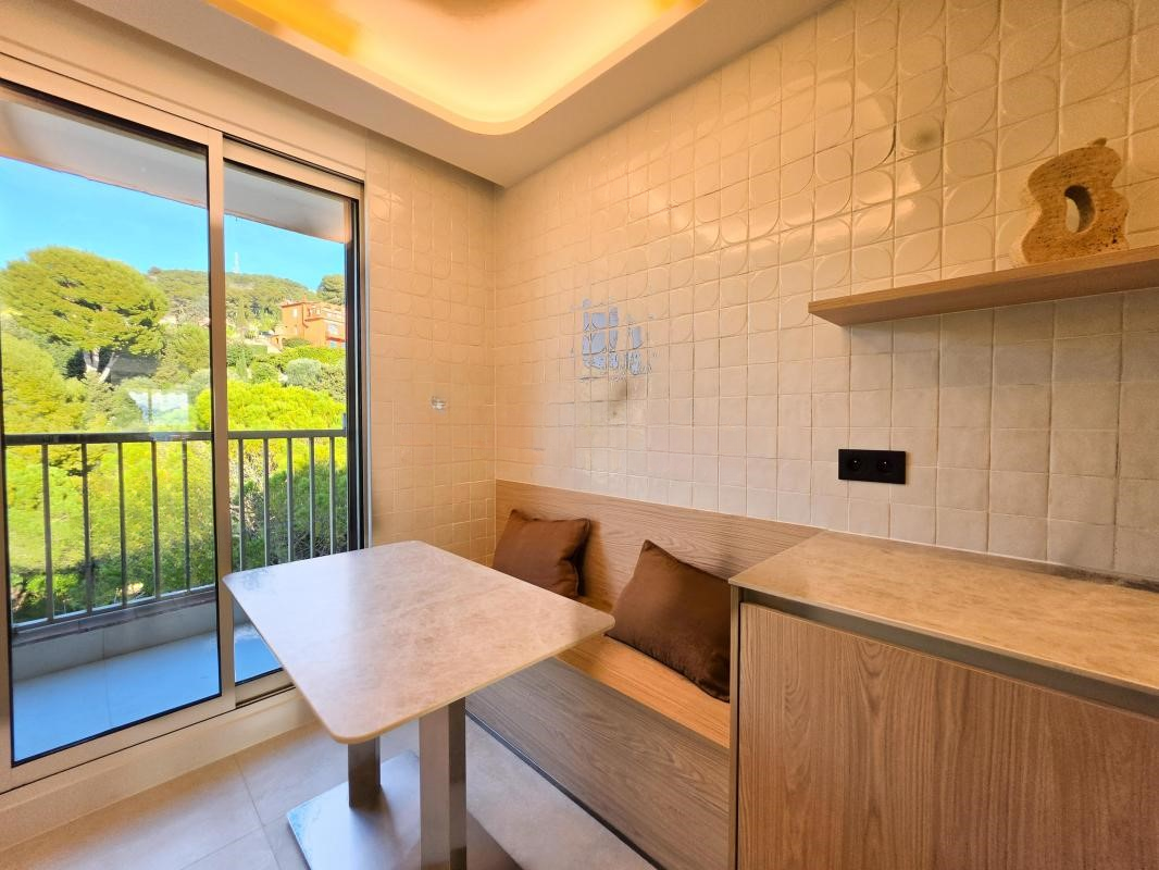 Flat in Cannes, France, 90 m² - picture 14