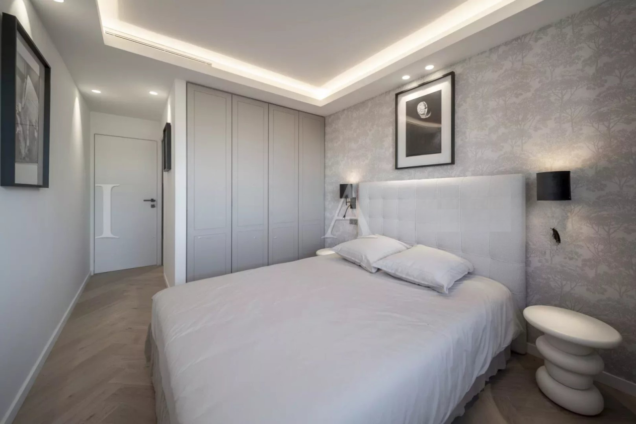 Flat in Cannes, France, 95 m² - picture 15