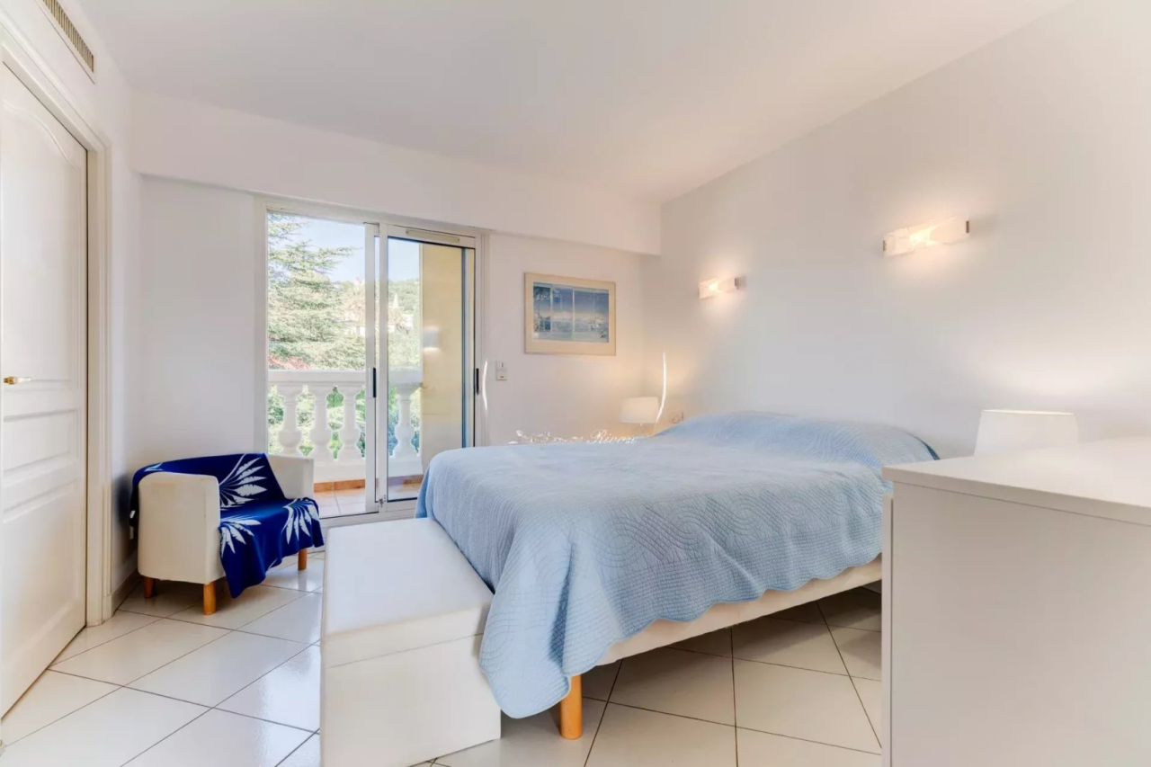 Flat in Cannes, France, 120 m² - picture 16