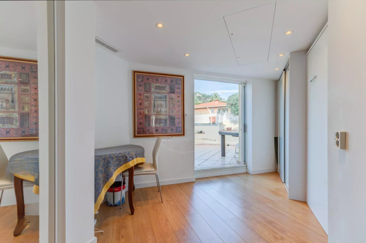 Flat in Cannes, France, 120 m² - picture 18