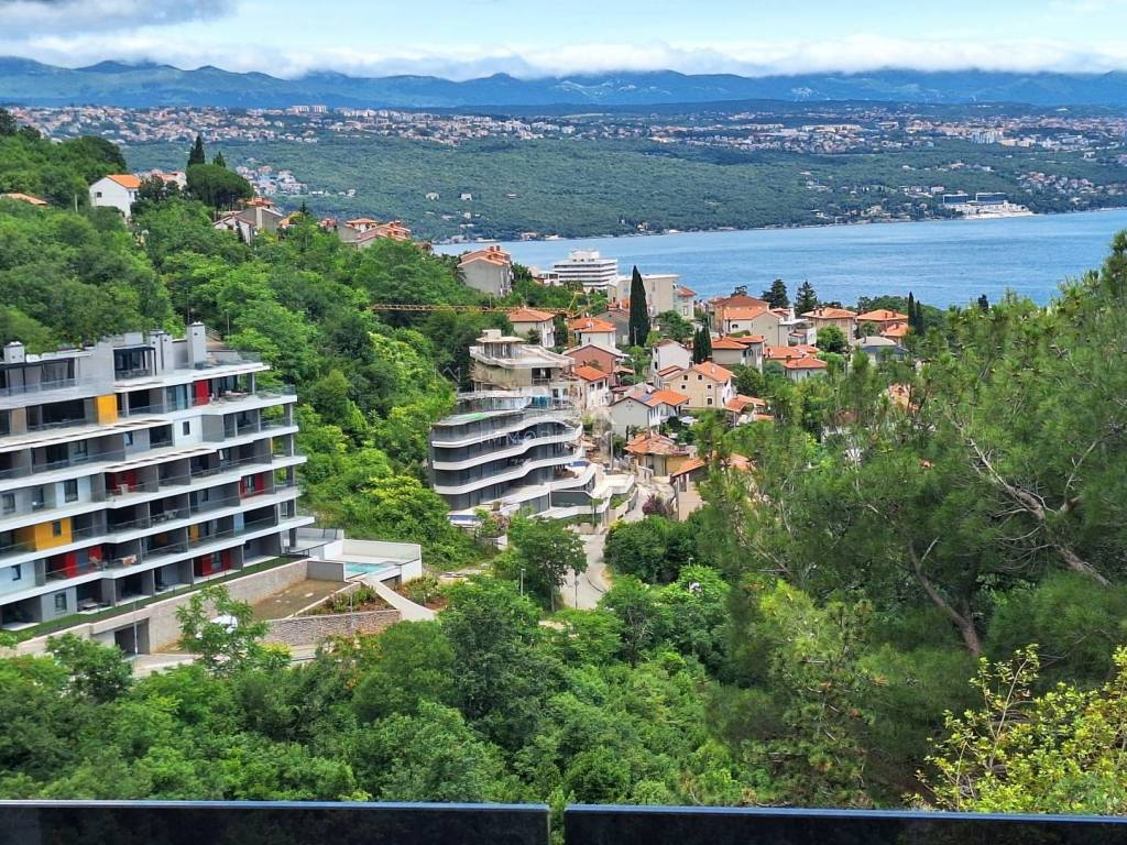 Appartamento a Opatija, Croazia, 261 m² - foto 1