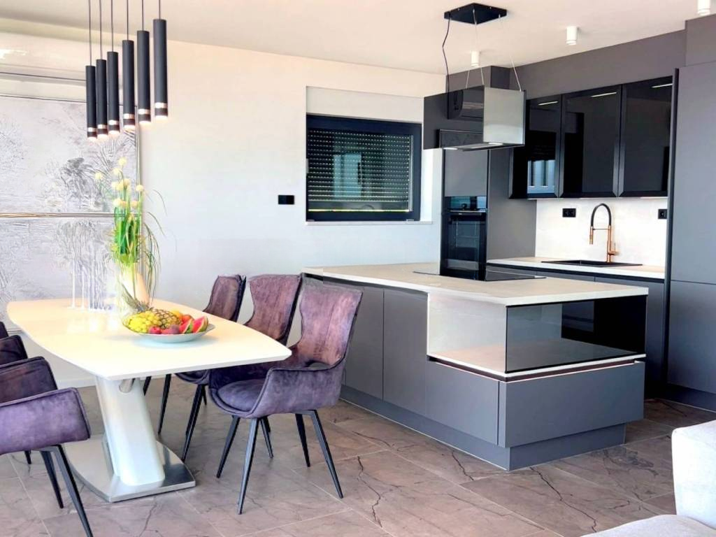 Flat in Opatija, Croatia, 150 m² - picture 3