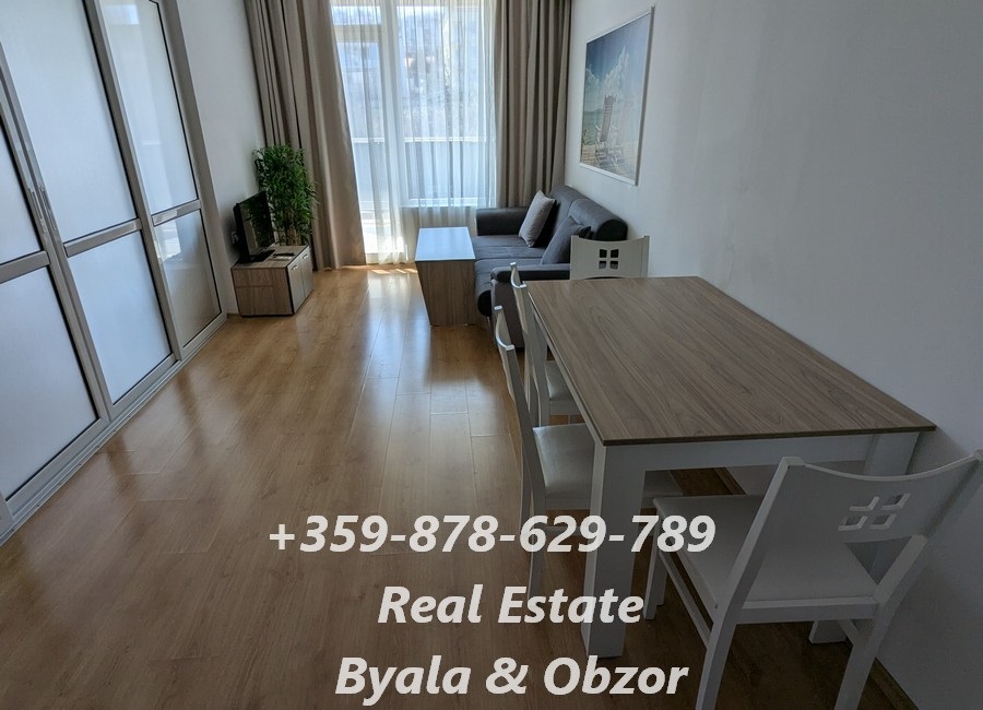 Flat in Byala, Bulgaria, 84 m² - picture 1