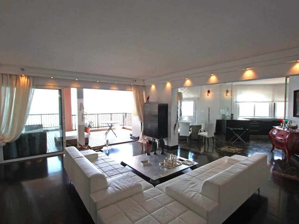 Flat in Saint Roman, Monaco, 276 m² - picture 3