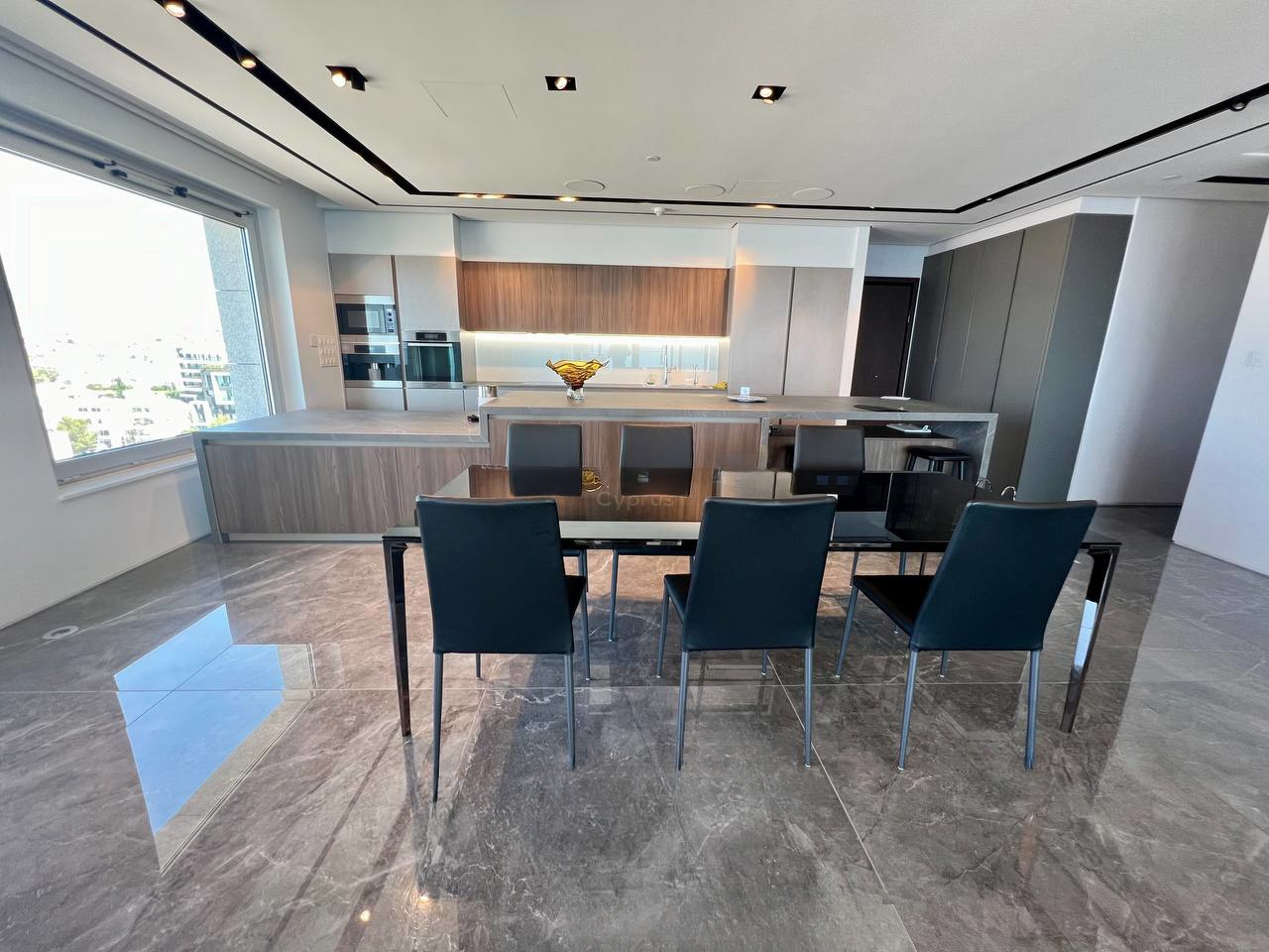 Piso en Agios Tychon, Chipre, 240 m² - imagen 5