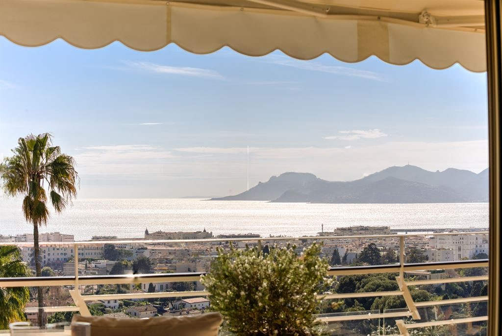 House in Cannes, France, 80 m² - picture 1
