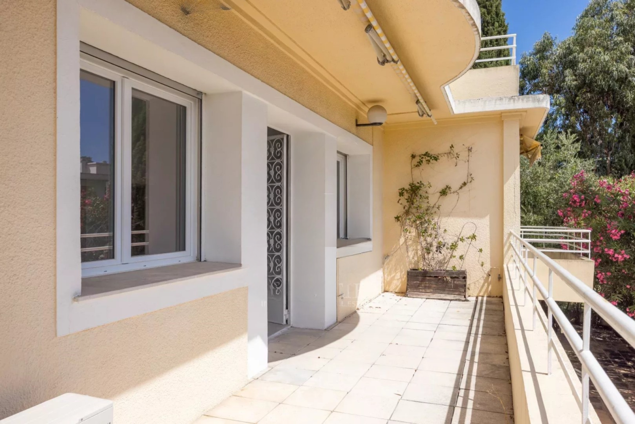 House in Cannes, France, 96 m² - picture 9
