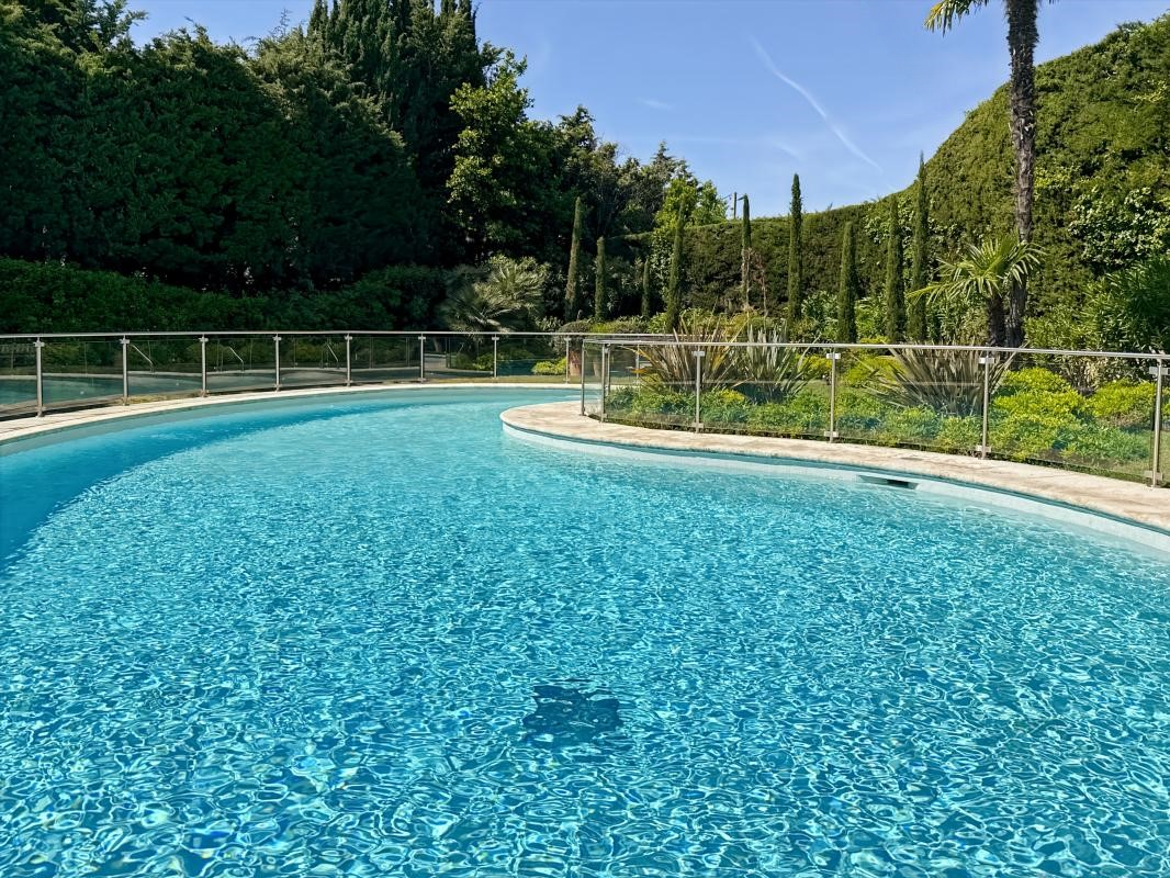 Flat in Cannes, France, 271 m² - picture 17