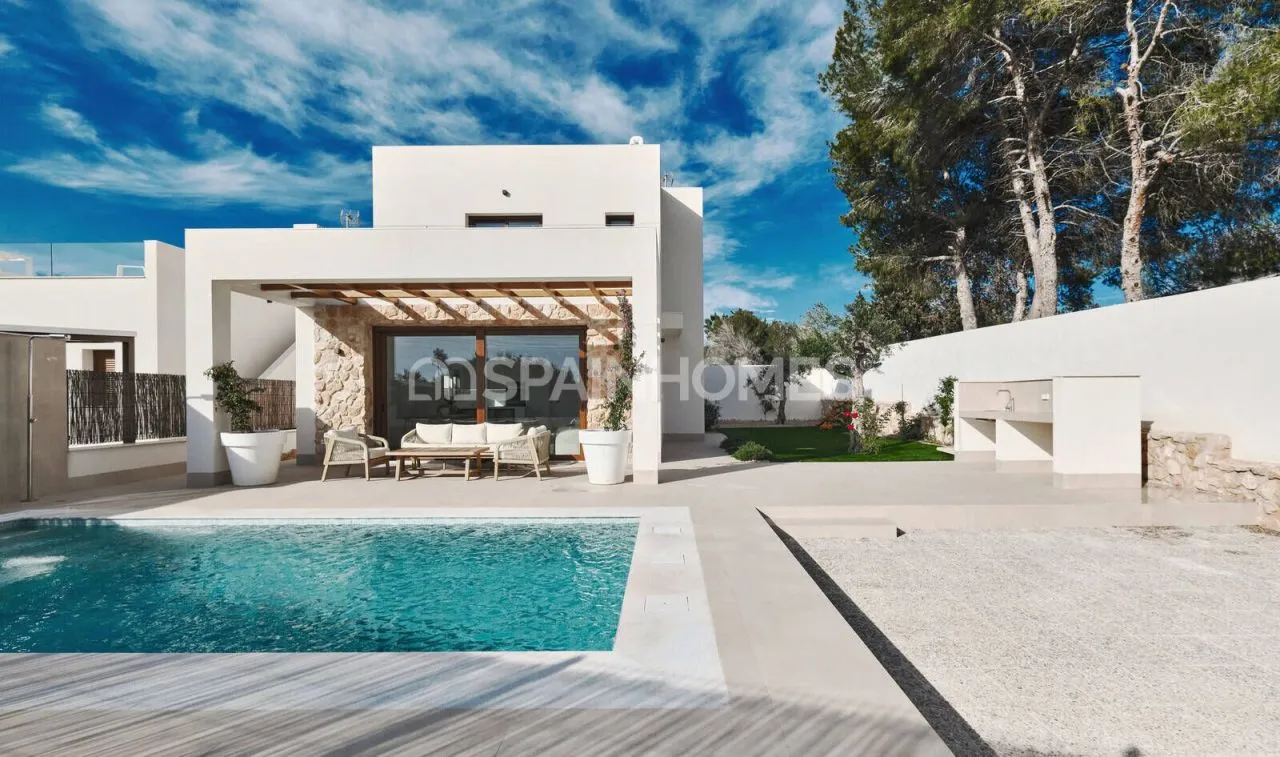 Villa à Orihuela, Espagne, 137 m² - image 1