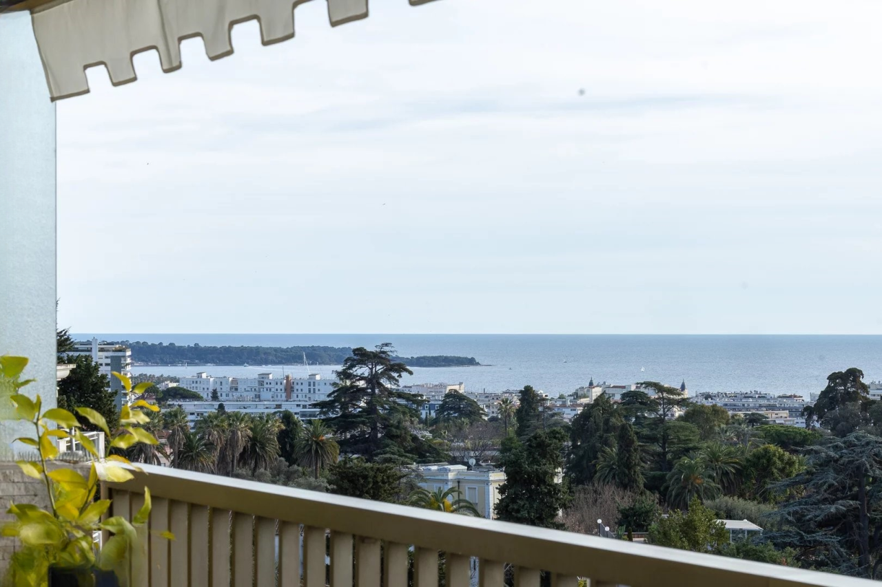 Flat in Cannes, France, 106 m² - picture 3