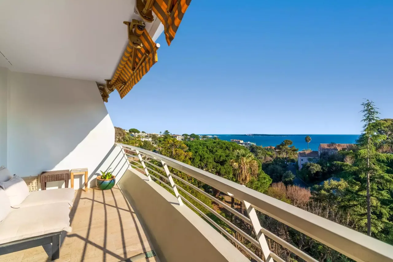 Apartment in Cannes, France, 97 m² - picture 4