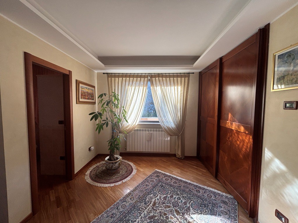 House in Montesilvano, Italy, 300 m² - picture 13