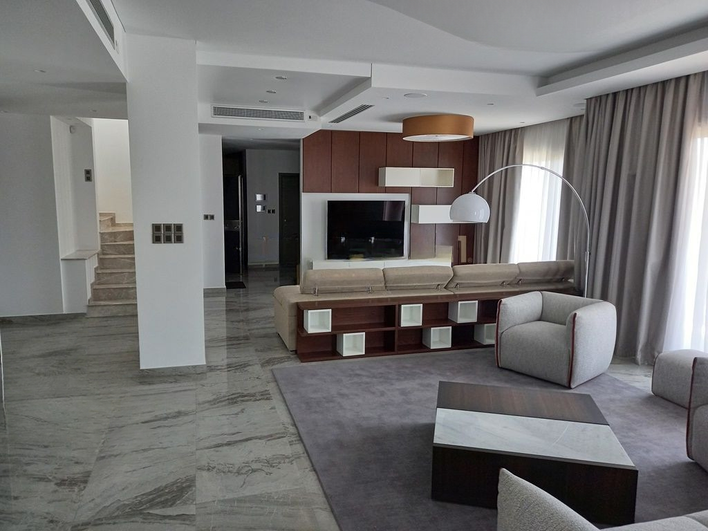Appartamento a Germasogeia, Cipro, 270 m² - foto 1